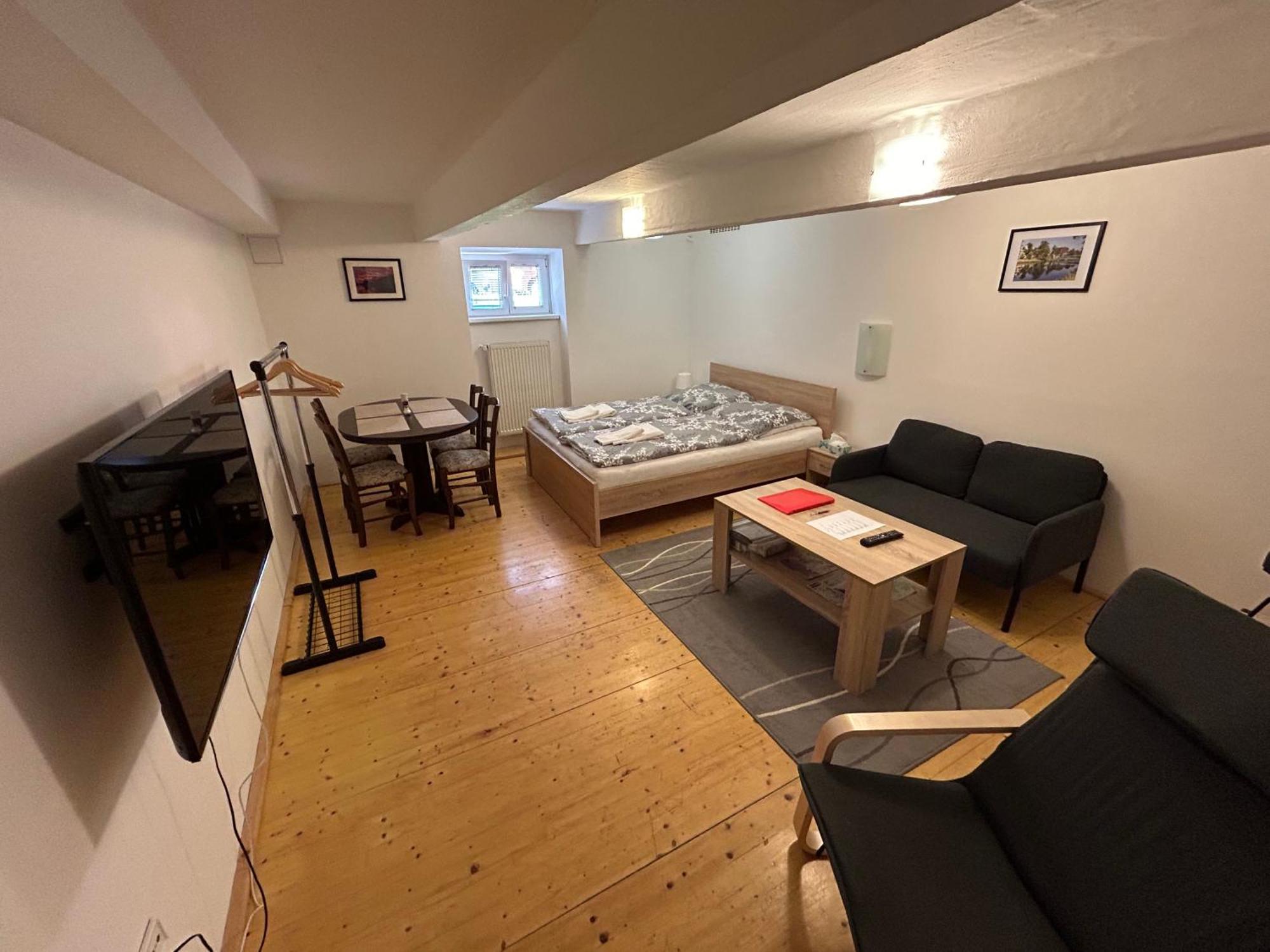 Apartmany U Kubiku Hradec Králové Eksteriør billede